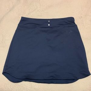 Women’s golf skirt- navy- never worn!